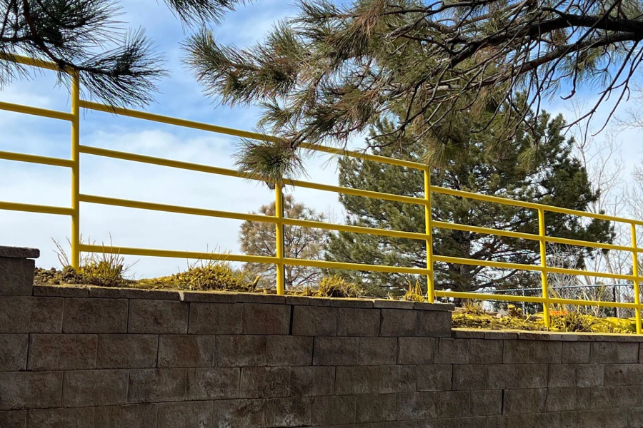 custom railing building services