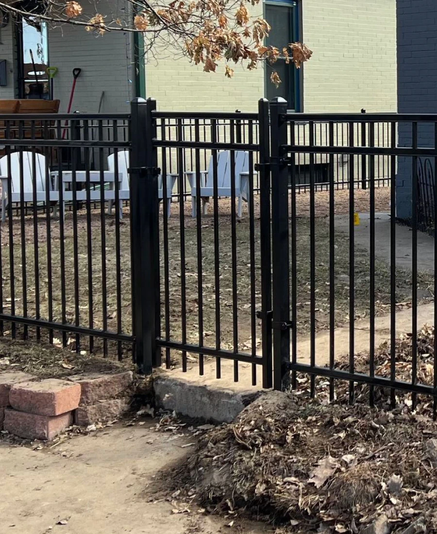 metal fencing installation